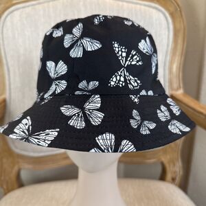 RetroButterfly Print Bucket Hat Black & White Streetwear Festival Summer Sun Cap